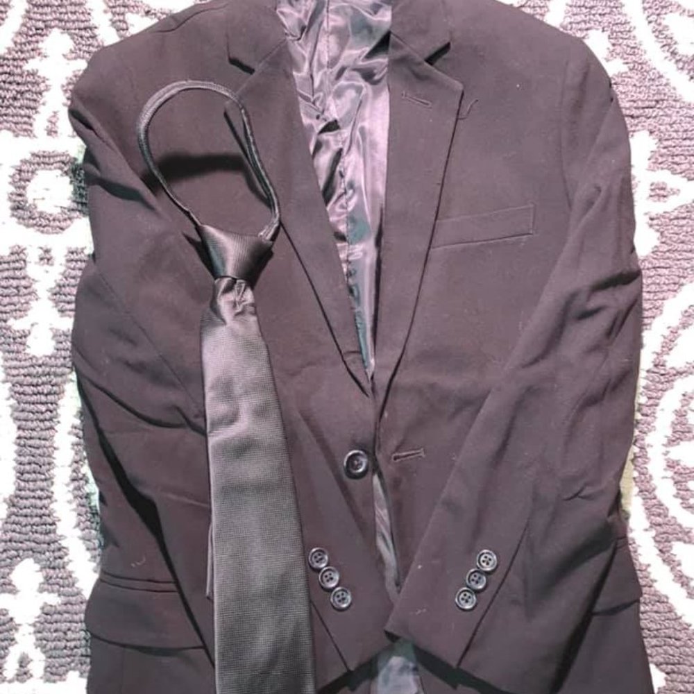 Boys Calvin Klein Blazer w/ Tie